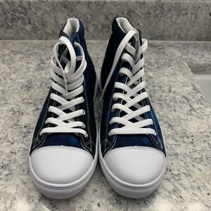 NWOT High Top Blue Zen Jen “Sample Sale” Shoes in 8.5.